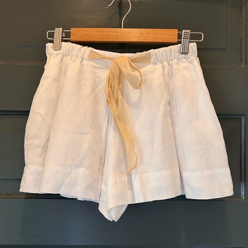 Sandro Paris Pleated White Ramie Shorts size 1 (fits 4-6)